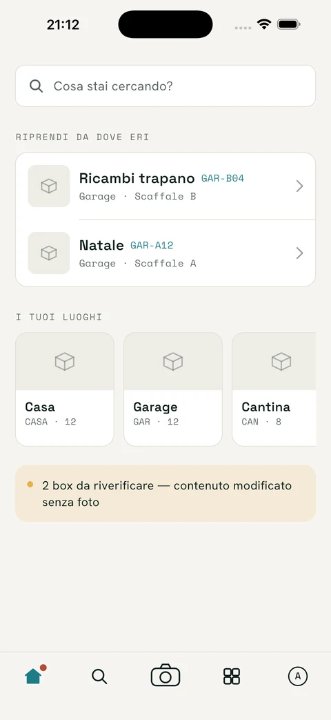 Schermata iniziale di Ubisia: in cima il campo «Cosa stai cercando?», sotto i contenitori ripresi di recente e i luoghi Casa, Garage e Cantina.